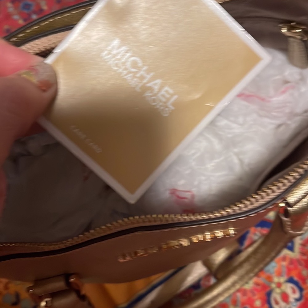 Micheal Kors hand bag - Picture 3 of 12